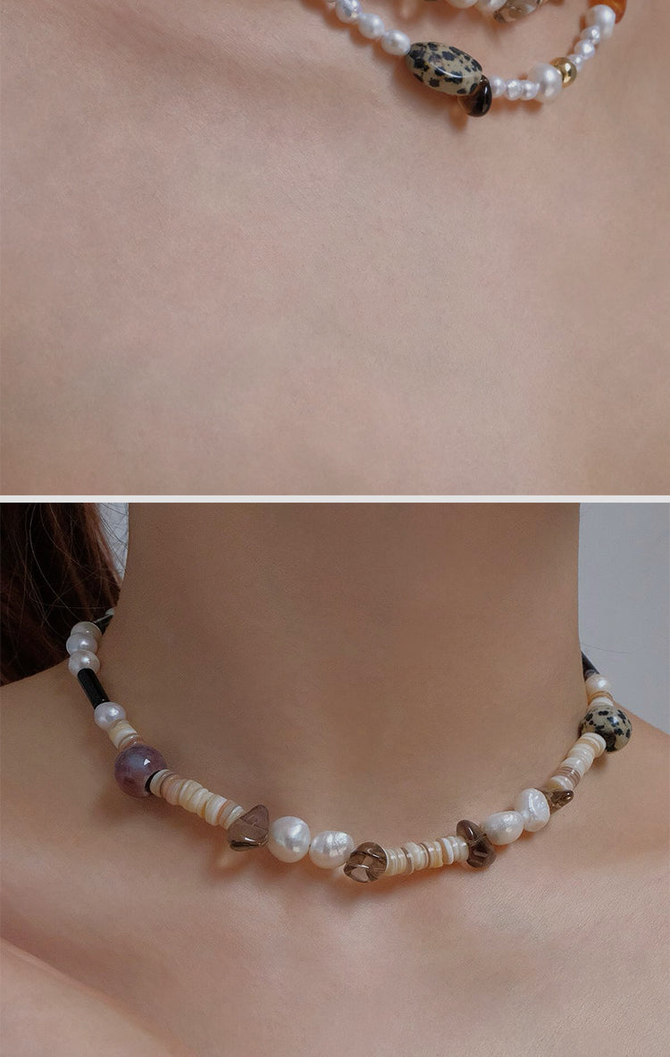 Short choker necklace with agate, tea crystal, shell and baroque pearl