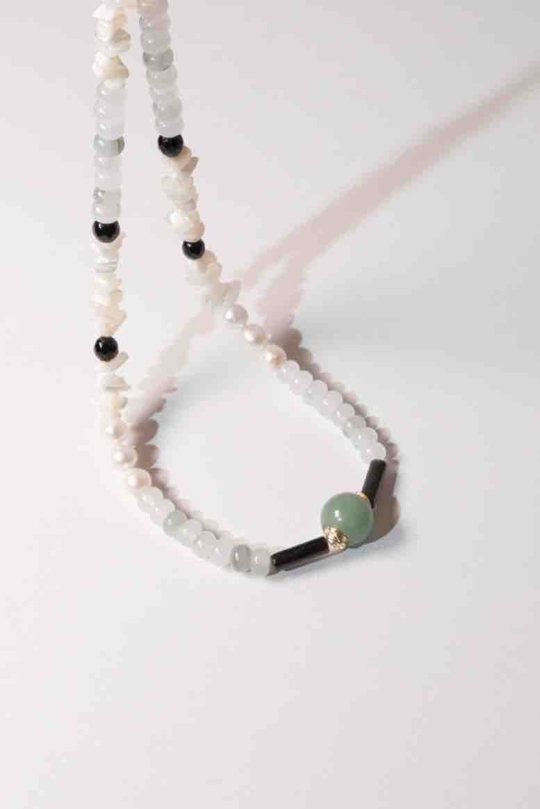 Natural stone collar chain