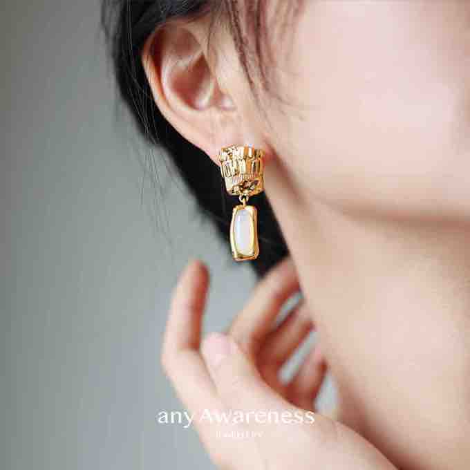 Temple Column Jigsaw Earrings