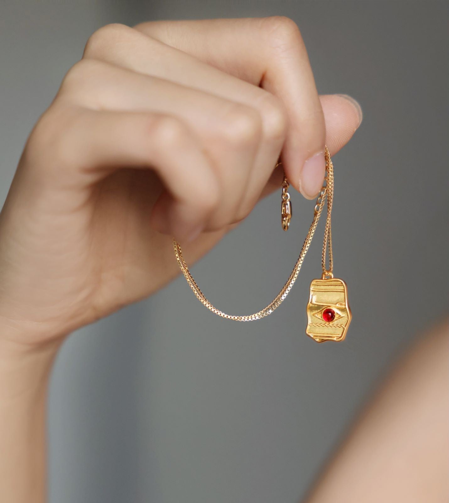 Temple Escape Series Red Agate Gold-plated Necklace