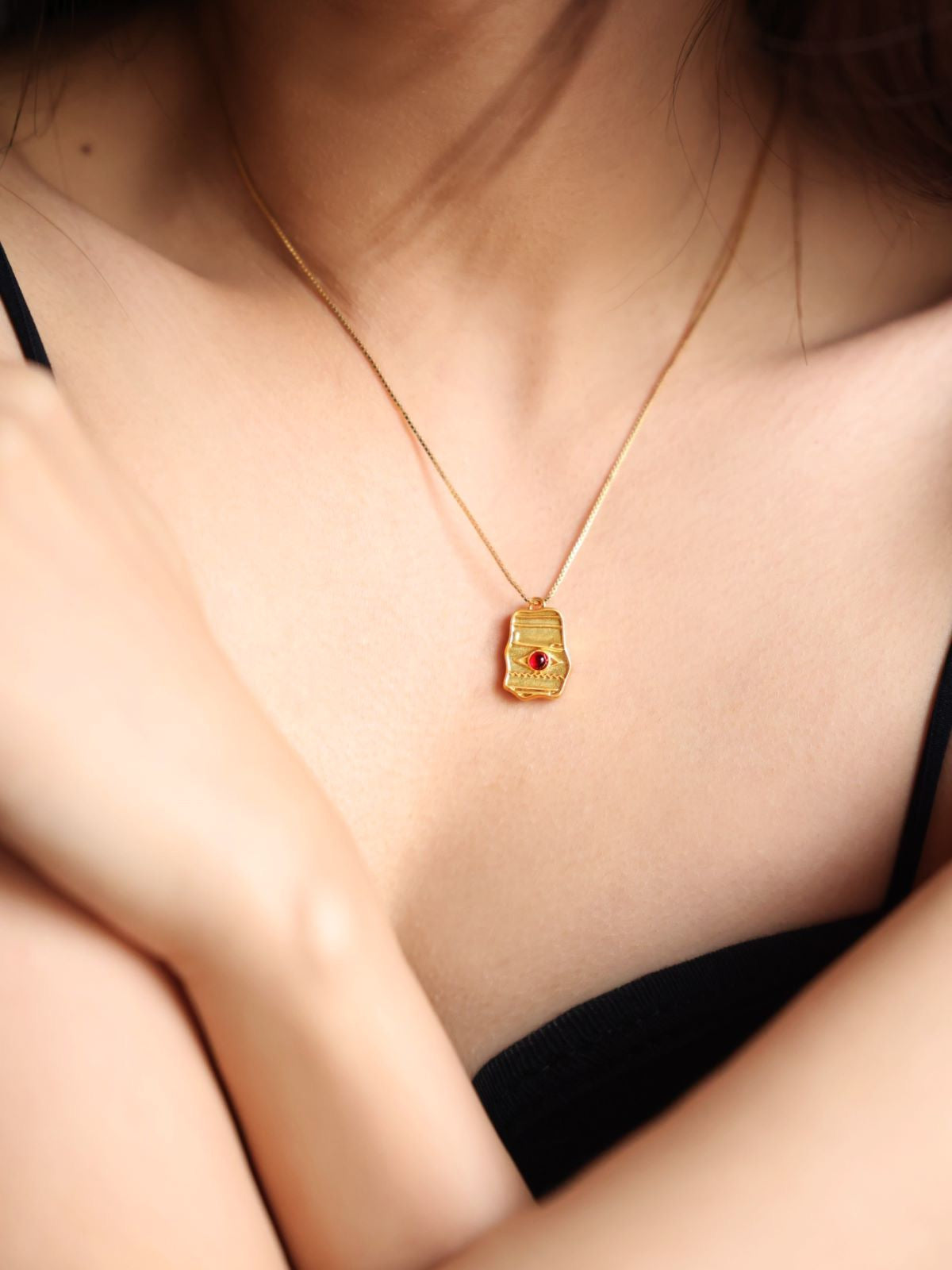 Temple Escape Series Red Agate Gold-plated Necklace